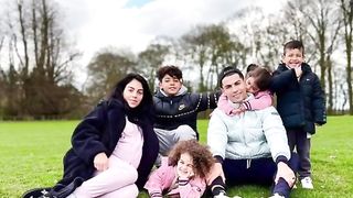 Ronaldo family ❤️