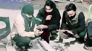 Jaket daketi sardi mein