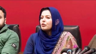 Fawad Chaudry's wife press conference