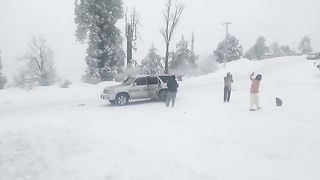 heavy snowfall Murree live today| Murree today weather News| Murree main snowfall kab say shro ho ge