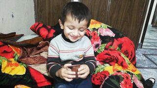 Eating video. Baby eating video. Baby sing a song