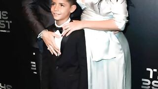 Cristiano Ronaldo with wife Georgina Rodriguez and his son _ vedio status.