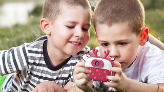 KODAK PRINTOMATIC Digital Instant Print Camera