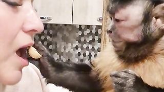 kiss mom
