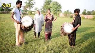 Desi Dhol Dance | Female Dhol Bhangra Dance