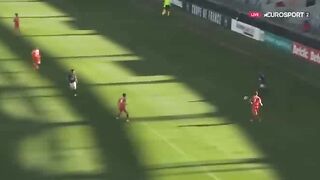 36' Onaiwu A. Goal - Toulouse 1-1 Nimes