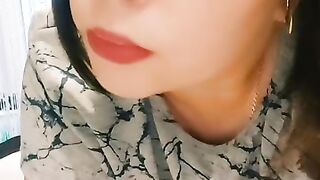 Брызгнyл в меня