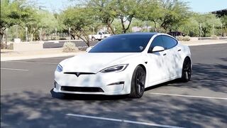 Tesla Plaid Review the exterior and interior features and take if for a drive