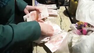 правоохранители обнаружили часть денег, которые кассирша Анна Григорьева
