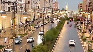 Beautiful Azan in Madina.