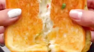 Cheesy chicken sandwich