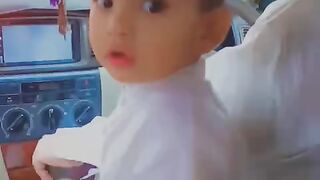 Baby enjoy drive