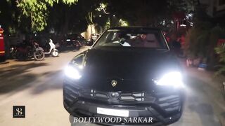 Yaar Banda Kitna Humble Hai | Kartik Aryaan Kept Taking Photos | Bollywood Sarkar