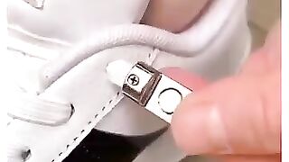 Megnetic the shoelaces