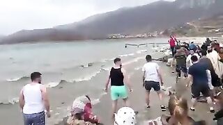 ХВЪРЛЯНЕ НА КРЪСТА В ПУСТЕЦ АЛБАНИЯ - ВИКТОР СТОЯНОВ