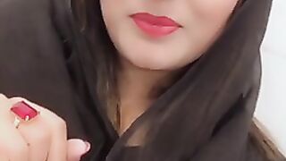 میں چار لوگوں میں بیٹھوں یا چار سو میں