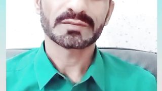 دنیا کی سب سے حسین شے ماں ہے