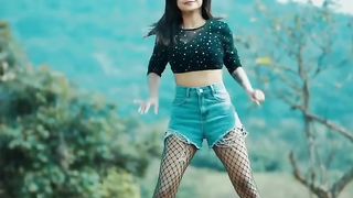 Instagram danceing hot girl