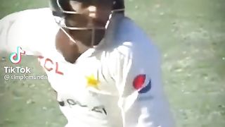 Sarfraz Ahmed Winning Short in Circket