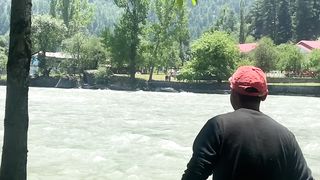India Pakistan LOC at Kashmir Point