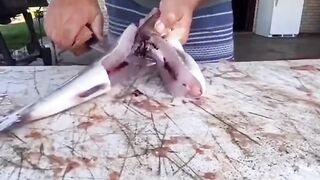 Amazing way to cut fish