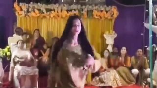 Mera dill ye pukare ajaa song