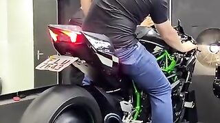 Kawasaki Ninja H2R Kompressor 400 PS