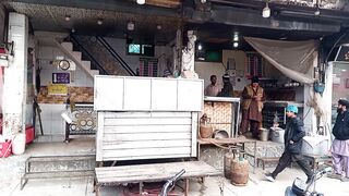Best Reshewala Haleem/Daleem | Sargodha Ka Best Chicken Haleem, Famous Beef Nihari, Khalid Naan Shop
