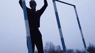 360 на турнике 