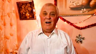 С наступающим Новым 2022 годом! Украинские колядки под баян. Поёт семья Скарлетов.