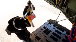 Вингсьют. Полёт над египетскими пирамидами.