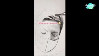 Drawing realistic portraits of strangers on the NYC subway - Best Surprise Reactions [Pt.28]