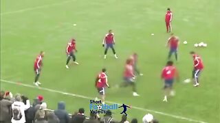Bayern_one_touch_football_in_training_speed_up._Incredible!(0)