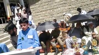 یونیورسل پبلک سکول آشاڑے انگلش مقابلہ تقریر