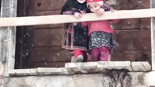Snowfall the beauty of kashmir