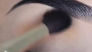 Eye makeup tips and tricks for beginners