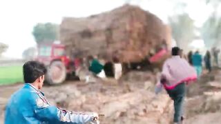 New tracktor r video viral