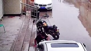 Funny moment caught on camera funny????????