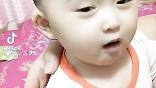 Cute baby ???? saying mama