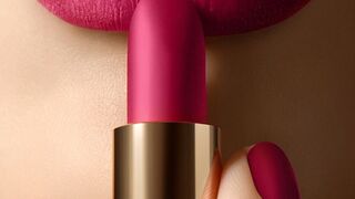 How to apply lipstick ????