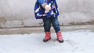 Baby gril happy with new dress