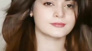 Minal khan hair style