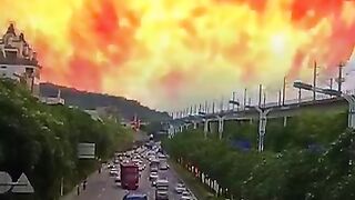 The-big-fireball-came-and-passed-the-earth-3D-Spec
