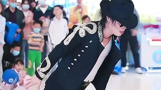 Mickle Jackson Break Dance