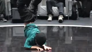 Boy dance status