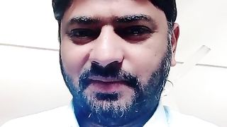 Main Ezat Katne Walo