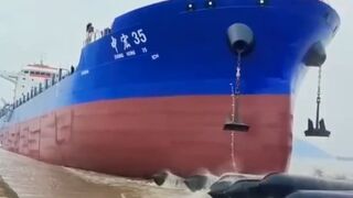 Ship Launching ||  Reverse Launching using air bags ????