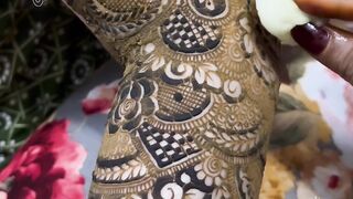 Henna design