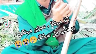 Funny singing