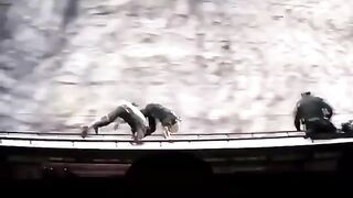 Pathan movie scene shahrukh khan deepika padukone